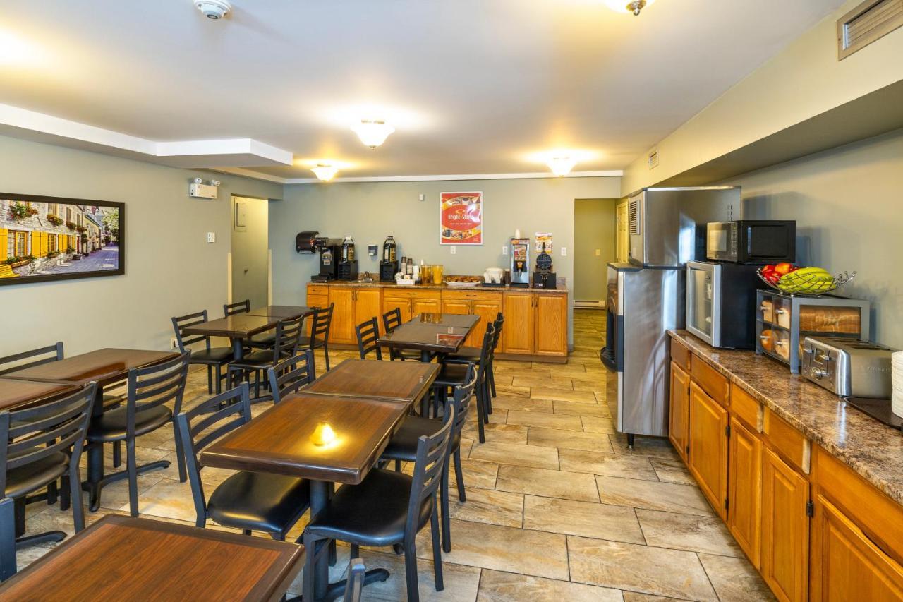 Econo Lodge Miramichi Exterior photo