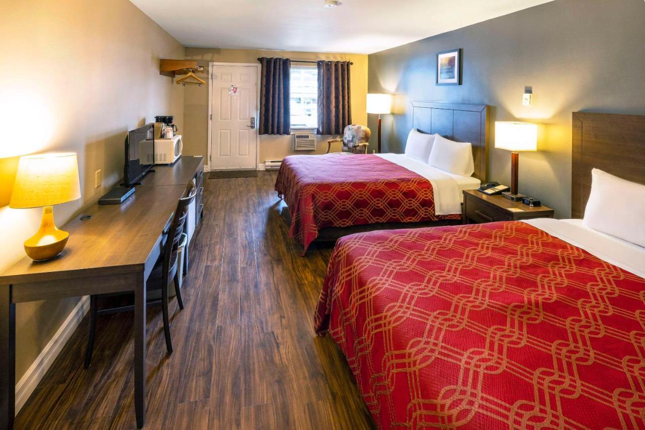 Econo Lodge Miramichi Exterior photo